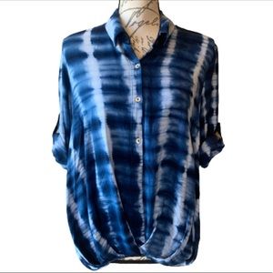 Just Living tie dye twist front top …